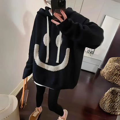 Aline™ - Oversized Smiley Huvtröja